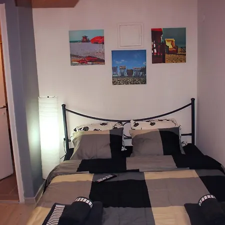 Apartment Amazing 10 Minutes Walk Center