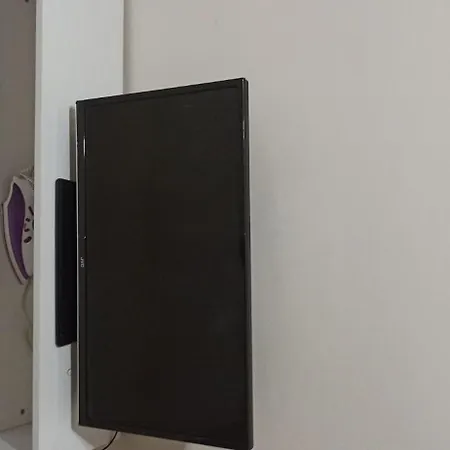 Amazing 10 Minutes Walk Center Apartment